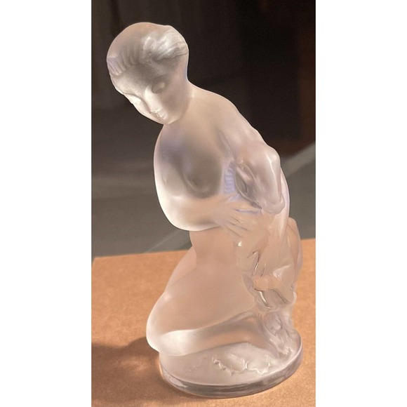 Lalique Crystal 1993 "Diana The Huntress with Fawn" 4.5" Tall Opaque Vintage - Picture 2 of 9